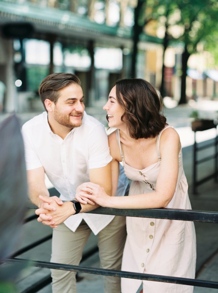 Lovely, timeless downtown Knoxville engagement portraits