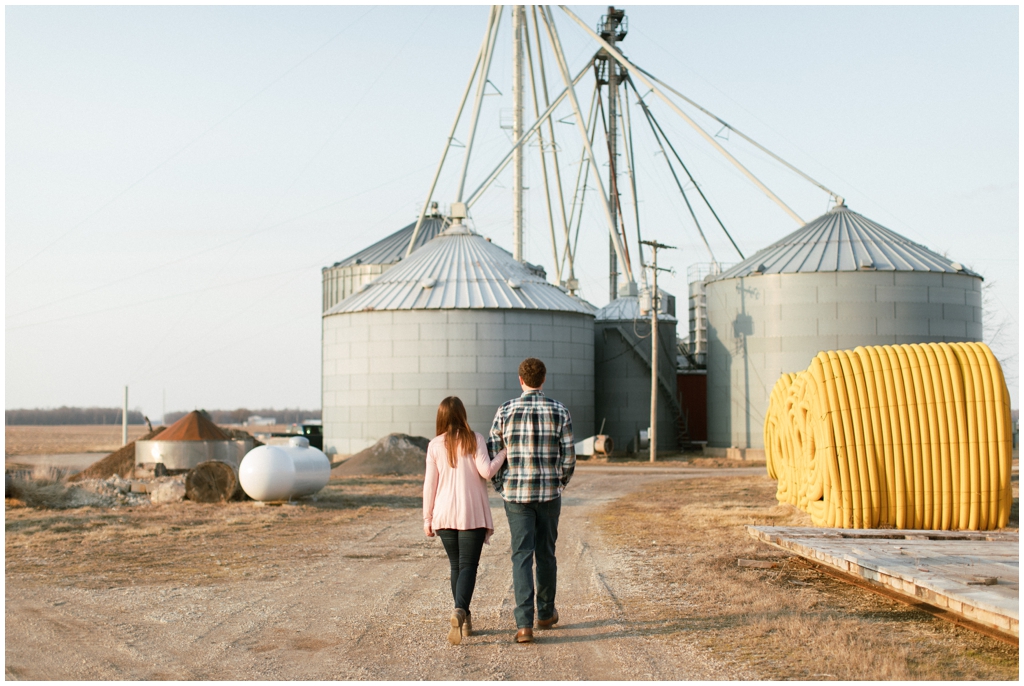 A beautiful family farm engagement session in midwest Ohio. Image by Holly Michon Photography