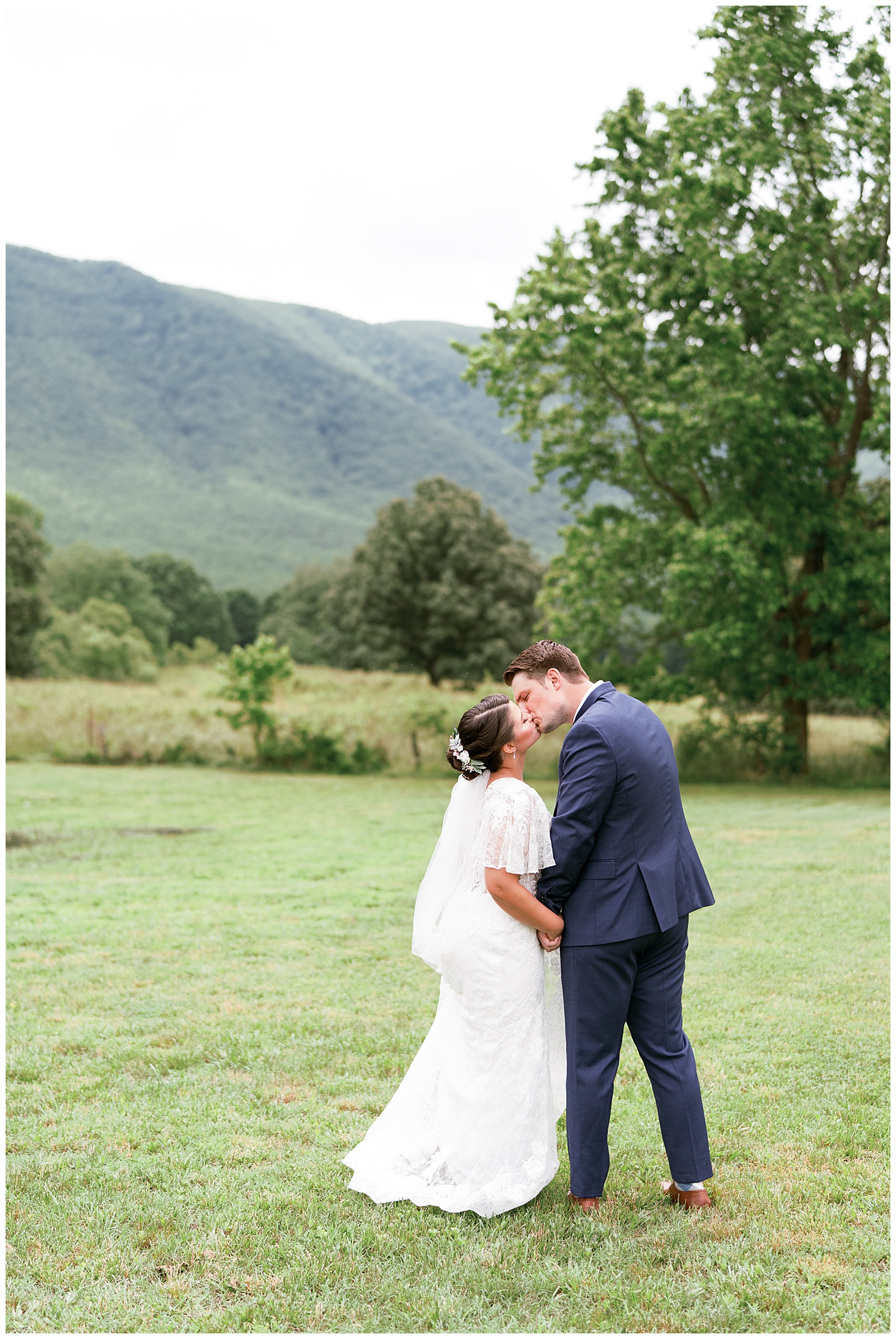 bride and groom in Greenville, Tennessee, countryside wedding, intimate, Holly Michon photography