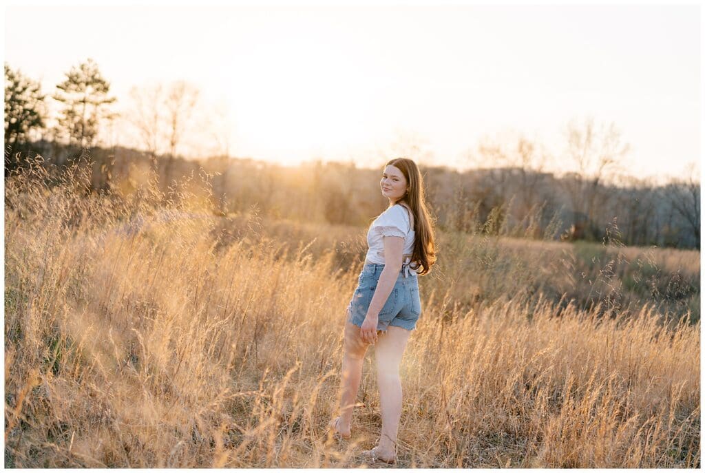 Elegant and dreamy senior portraits in Knoxville and Farragut area. 