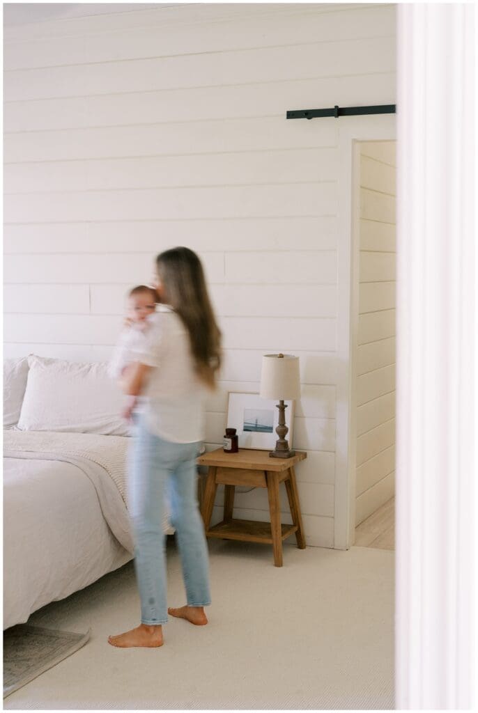 Cozy lifestyle in home newborn photographer in Knoxville - Holly Michon Photography